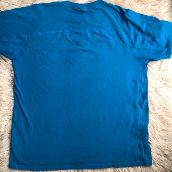 Gymshark Tee Shirt - Picture 5 of 8